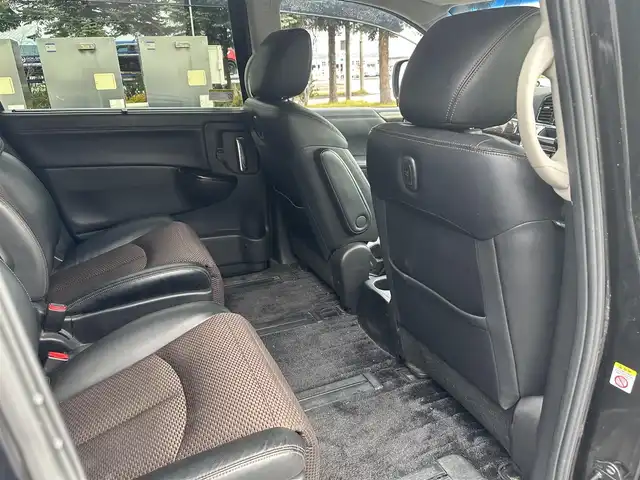 日産 エルグランド 250HWS アーバンクロム 道北・旭川 2013(平25)年 12.6万km ファントムブラック (株)IDOMが運営する【じしゃロン旭川店】の自社ローン専用車両になります。こちらは現金またはオートローンご利用時の価格です。自社ローンご希望の方は別途その旨お申付け下さい/　/・社外ナビ(CD/DVD/BT/HDD/SD/フルセグ)/・バックカメラ/・ETC/・ドライブレコーダー/・両側パワースライドドア/・フリップダウンモニター/・電動格納ウィンカーミラー/・プッシュスタート/・スマートキー1個/・フォグランプ/・積込スタッドレスタイヤ/・取扱説明書