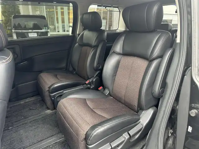 日産 エルグランド 250HWS アーバンクロム 道北・旭川 2013(平25)年 12.6万km ファントムブラック (株)IDOMが運営する【じしゃロン旭川店】の自社ローン専用車両になります。こちらは現金またはオートローンご利用時の価格です。自社ローンご希望の方は別途その旨お申付け下さい/　/・社外ナビ(CD/DVD/BT/HDD/SD/フルセグ)/・バックカメラ/・ETC/・ドライブレコーダー/・両側パワースライドドア/・フリップダウンモニター/・電動格納ウィンカーミラー/・プッシュスタート/・スマートキー1個/・フォグランプ/・積込スタッドレスタイヤ/・取扱説明書