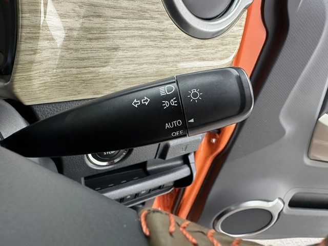 スズキ ハスラー ワンダラー 兵庫県 2019(平31)年 5.9万km パッションオレンジ/ウッディブラウン2トーンルーフ 純正ナビ/フルセグ CD DVD BT MSV/バックカメラ/衝突軽減ブレーキ/LDA/ビルトインETC/ルーフレール/ハーフレザーシート/シートヒーター/HIDヘッドライト/社外LEDフォグライト/オートライト/純正ドアバイザー/純正フロアマット/スマートキー