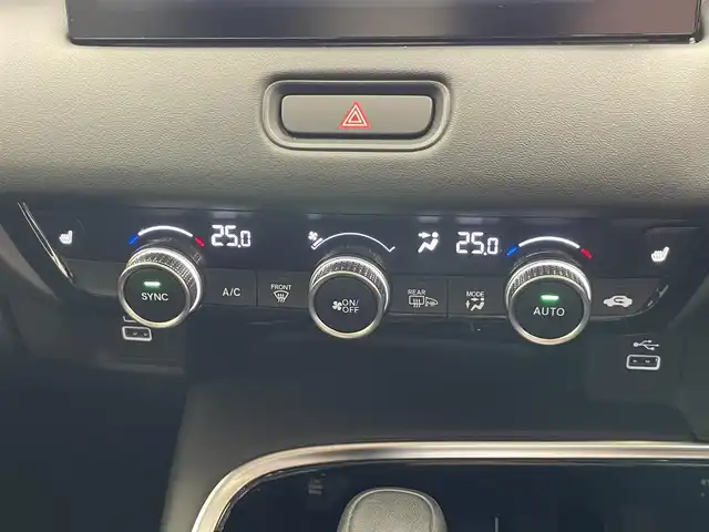 ホンダ ヴェゼル ハイブリッド e:HEV Z 愛知県 2023(令5)年 1.8万km プレミアムサンライトホワイトパール 純正９型ナビＴＶ　全方位カメラ　禁煙車　ハーフレザー　シートヒーター　ワイヤレス充電　ホンダセンシング　衝突軽減　追従クルコン　ＢＳＭ　電動リアゲート　純正ドラレコ　ＥＴＣ２．０　ＬＥＤオートライト　車線逸脱　フォグランプ