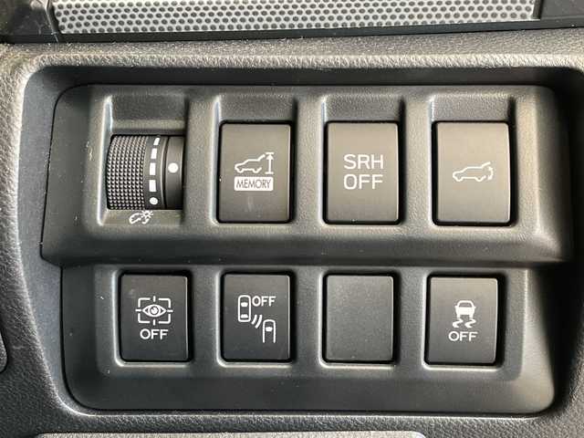 スバル フォレスター ハイブリッド アドバンス 福井県 2018(平30)年 3.9万km アイスシルバーメタリック ４WD/純正7インチメモリーナビ/フルセグTV/BT/DVD/CD/USB/SD/MSV/バックカメラ/フロント＆サイドビューモニター/アイサイト/・全車速追従機能付クルーズコントロール/・プリクラッシュブレーキ/・アクティブレーンキープ/・リバースオートマチックブレーキ/・クリアランスソナー/・ブラインドスポットモニター/ETC/デジタルインナーミラー/パワーバックドア/パワーシート/全席シートヒーター/ステアリングヒーター/ハーフレザーシート/パドルシフト/オートライト/LEDヘッドライト/純正18インチアルミホイール/MTモード付AT/プッシュスタート/スマートキー/ルーフレール