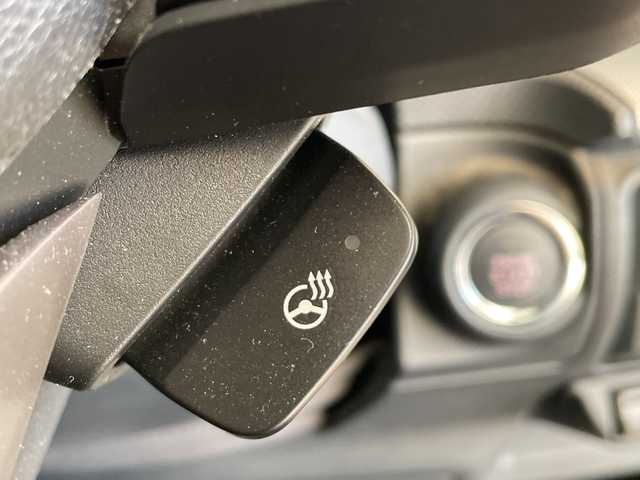 スバル フォレスター ハイブリッド アドバンス 福井県 2018(平30)年 3.9万km アイスシルバーメタリック ４WD/純正7インチメモリーナビ/フルセグTV/BT/DVD/CD/USB/SD/MSV/バックカメラ/フロント＆サイドビューモニター/アイサイト/・全車速追従機能付クルーズコントロール/・プリクラッシュブレーキ/・アクティブレーンキープ/・リバースオートマチックブレーキ/・クリアランスソナー/・ブラインドスポットモニター/ETC/デジタルインナーミラー/パワーバックドア/パワーシート/全席シートヒーター/ステアリングヒーター/ハーフレザーシート/パドルシフト/オートライト/LEDヘッドライト/純正18インチアルミホイール/MTモード付AT/プッシュスタート/スマートキー/ルーフレール