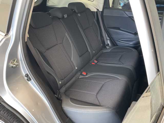 スバル フォレスター ハイブリッド アドバンス 福井県 2018(平30)年 3.9万km アイスシルバーメタリック ４WD/純正7インチメモリーナビ/フルセグTV/BT/DVD/CD/USB/SD/MSV/バックカメラ/フロント＆サイドビューモニター/アイサイト/・全車速追従機能付クルーズコントロール/・プリクラッシュブレーキ/・アクティブレーンキープ/・リバースオートマチックブレーキ/・クリアランスソナー/・ブラインドスポットモニター/ETC/デジタルインナーミラー/パワーバックドア/パワーシート/全席シートヒーター/ステアリングヒーター/ハーフレザーシート/パドルシフト/オートライト/LEDヘッドライト/純正18インチアルミホイール/MTモード付AT/プッシュスタート/スマートキー/ルーフレール