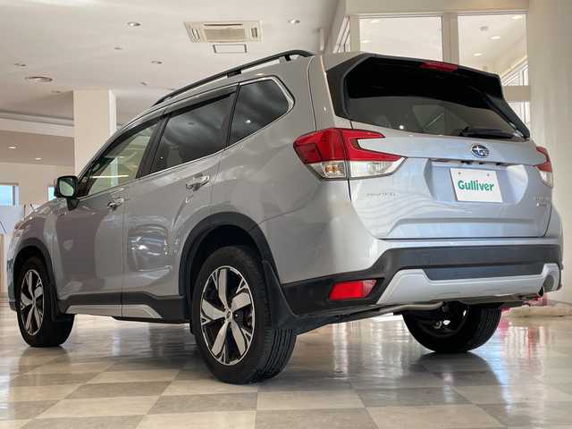 スバル フォレスター ハイブリッド アドバンス 福井県 2018(平30)年 3.9万km アイスシルバーメタリック ４WD/純正7インチメモリーナビ/フルセグTV/BT/DVD/CD/USB/SD/MSV/バックカメラ/フロント＆サイドビューモニター/アイサイト/・全車速追従機能付クルーズコントロール/・プリクラッシュブレーキ/・アクティブレーンキープ/・リバースオートマチックブレーキ/・クリアランスソナー/・ブラインドスポットモニター/ETC/デジタルインナーミラー/パワーバックドア/パワーシート/全席シートヒーター/ステアリングヒーター/ハーフレザーシート/パドルシフト/オートライト/LEDヘッドライト/純正18インチアルミホイール/MTモード付AT/プッシュスタート/スマートキー/ルーフレール