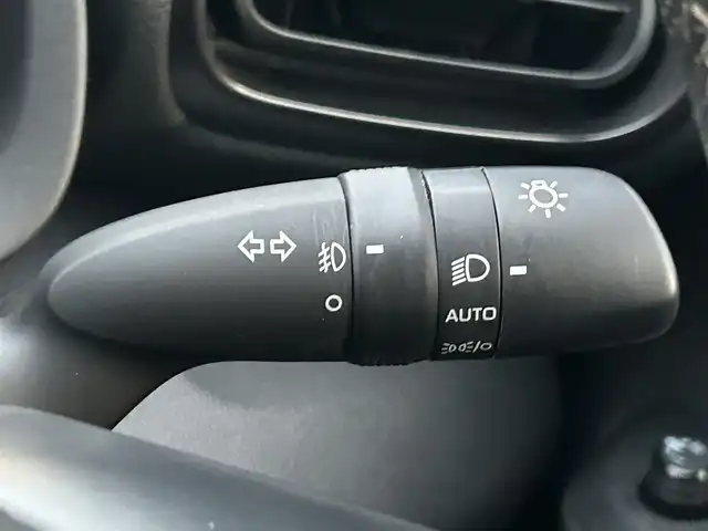 トヨタ ヤリスクロス ハイブリッド GRスポーツ 大阪府 2023(令5)年 4.1万km ブラックマイカ トヨタセーフティセンス/・アダプティクブクルーズコントロール/・プリクラッシュセーフティー/・レーントレーシングアシスト/・クリアランスソナー/・パーキングサポートブレーキー/・オートマチックハイビーム/・ロードサインアシスト/純正ナビ/・Bluetooth/フルセグTV/USB/Miracast/ラジオ/主要装備/・左サイドバックカメラ/・横滑り防止装置/・オートホールド/・ステアリングヒーター/・ステアリングリモコン/・合皮シート/・シートヒーター/・LEDヘッドライト/・ヘッドライトレベライザー/・純正キャリパー/・ドライブレコーダー/・ETC