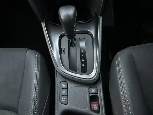 トヨタ ヤリスクロス ハイブリッド GRスポーツ 大阪府 2023(令5)年 4.1万km ブラックマイカ トヨタセーフティセンス/・アダプティクブクルーズコントロール/・プリクラッシュセーフティー/・レーントレーシングアシスト/・クリアランスソナー/・パーキングサポートブレーキー/・オートマチックハイビーム/・ロードサインアシスト/純正ナビ/・Bluetooth/フルセグTV/USB/Miracast/ラジオ/主要装備/・左サイドバックカメラ/・横滑り防止装置/・オートホールド/・ステアリングヒーター/・ステアリングリモコン/・合皮シート/・シートヒーター/・LEDヘッドライト/・ヘッドライトレベライザー/・純正キャリパー/・ドライブレコーダー/・ETC