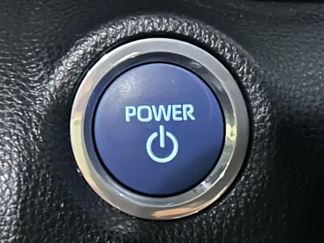 トヨタ ヤリスクロス ハイブリッド GRスポーツ 大阪府 2023(令5)年 4.1万km ブラックマイカ トヨタセーフティセンス/・アダプティクブクルーズコントロール/・プリクラッシュセーフティー/・レーントレーシングアシスト/・クリアランスソナー/・パーキングサポートブレーキー/・オートマチックハイビーム/・ロードサインアシスト/純正ナビ/・Bluetooth/フルセグTV/USB/Miracast/ラジオ/主要装備/・左サイドバックカメラ/・横滑り防止装置/・オートホールド/・ステアリングヒーター/・ステアリングリモコン/・合皮シート/・シートヒーター/・LEDヘッドライト/・ヘッドライトレベライザー/・純正キャリパー/・ドライブレコーダー/・ETC