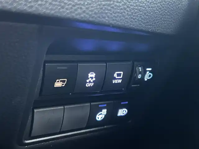 トヨタ ヤリスクロス ハイブリッド GRスポーツ 大阪府 2023(令5)年 4.1万km ブラックマイカ トヨタセーフティセンス/・アダプティクブクルーズコントロール/・プリクラッシュセーフティー/・レーントレーシングアシスト/・クリアランスソナー/・パーキングサポートブレーキー/・オートマチックハイビーム/・ロードサインアシスト/純正ナビ/・Bluetooth/フルセグTV/USB/Miracast/ラジオ/主要装備/・左サイドバックカメラ/・横滑り防止装置/・オートホールド/・ステアリングヒーター/・ステアリングリモコン/・合皮シート/・シートヒーター/・LEDヘッドライト/・ヘッドライトレベライザー/・純正キャリパー/・ドライブレコーダー/・ETC