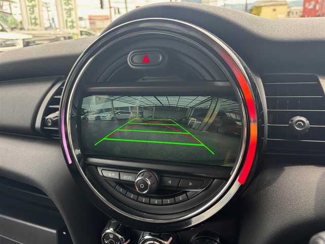 ＭＩＮＩ ミニ ヴィクトリア 長野県 2019(平31)年 2.9万km グレー ・純正ナビ/　FM/AM/　バックカメラ/　Bluetooth/・横滑り防止機能/・アイドリングストップ/・USBポート/・MTモード/・ETC/・ドラレコ/・純正15インチAW/・純正マット/・LEDヘッドライト/・取説/保証書/・ISOFIX