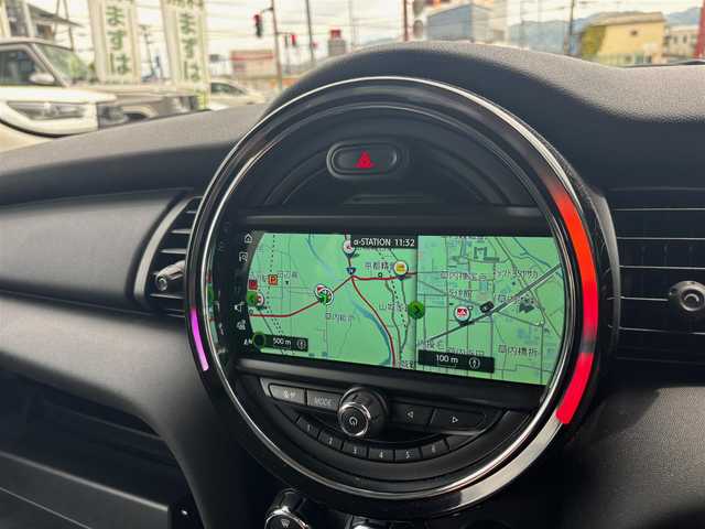ＭＩＮＩ ミニ ヴィクトリア 長野県 2019(平31)年 2.9万km グレー ・純正ナビ/　FM/AM/　バックカメラ/　Bluetooth/・横滑り防止機能/・アイドリングストップ/・USBポート/・MTモード/・ETC/・ドラレコ/・純正15インチAW/・純正マット/・LEDヘッドライト/・取説/保証書/・ISOFIX