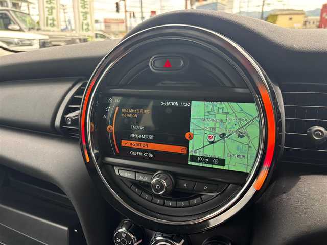 ＭＩＮＩ ミニ ヴィクトリア 長野県 2019(平31)年 2.9万km グレー ・純正ナビ/　FM/AM/　バックカメラ/　Bluetooth/・横滑り防止機能/・アイドリングストップ/・USBポート/・MTモード/・ETC/・ドラレコ/・純正15インチAW/・純正マット/・LEDヘッドライト/・取説/保証書/・ISOFIX