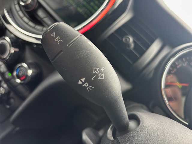 ＭＩＮＩ ミニ ヴィクトリア 長野県 2019(平31)年 2.9万km グレー ・純正ナビ/　FM/AM/　バックカメラ/　Bluetooth/・横滑り防止機能/・アイドリングストップ/・USBポート/・MTモード/・ETC/・ドラレコ/・純正15インチAW/・純正マット/・LEDヘッドライト/・取説/保証書/・ISOFIX