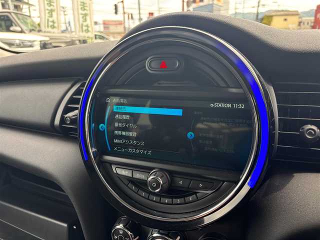 ＭＩＮＩ ミニ ヴィクトリア 長野県 2019(平31)年 2.9万km グレー ・純正ナビ/　FM/AM/　バックカメラ/　Bluetooth/・横滑り防止機能/・アイドリングストップ/・USBポート/・MTモード/・ETC/・ドラレコ/・純正15インチAW/・純正マット/・LEDヘッドライト/・取説/保証書/・ISOFIX