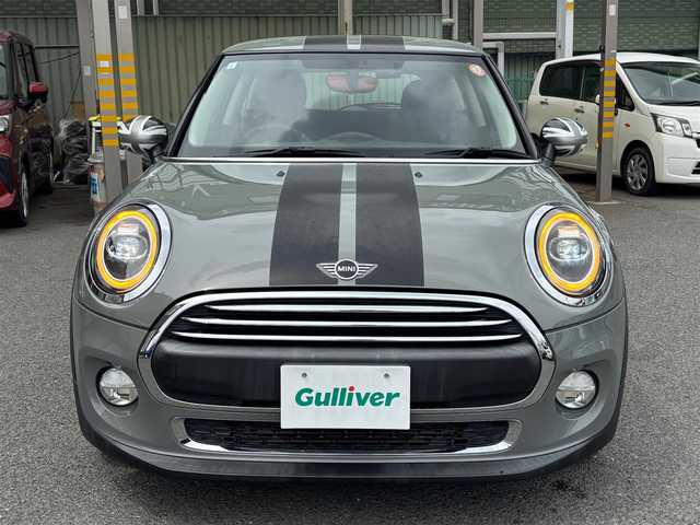 ＭＩＮＩ ミニ ヴィクトリア 長野県 2019(平31)年 2.9万km グレー ・純正ナビ/　FM/AM/　バックカメラ/　Bluetooth/・横滑り防止機能/・アイドリングストップ/・USBポート/・MTモード/・ETC/・ドラレコ/・純正15インチAW/・純正マット/・LEDヘッドライト/・取説/保証書/・ISOFIX