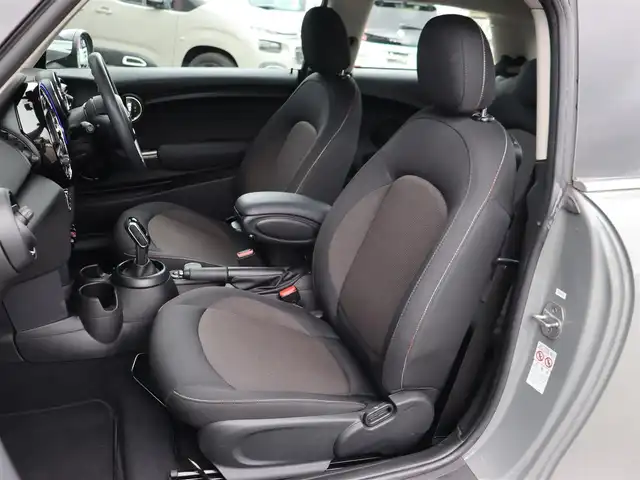 ＭＩＮＩ ミニ ヴィクトリア 長野県 2019(平31)年 2.9万km グレー ・純正ナビ/　FM/AM/　バックカメラ/　Bluetooth/・横滑り防止機能/・アイドリングストップ/・USBポート/・MTモード/・ETC/・ドラレコ/・純正15インチAW/・純正マット/・LEDヘッドライト/・取説/保証書/・ISOFIX