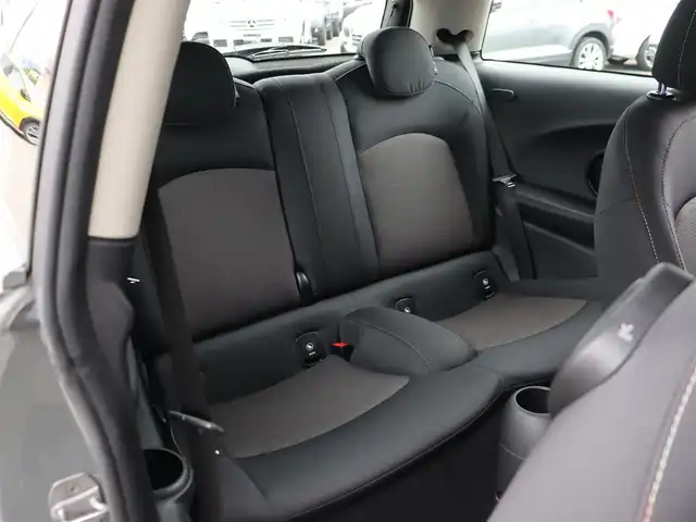 ＭＩＮＩ ミニ ヴィクトリア 長野県 2019(平31)年 2.9万km グレー ・純正ナビ/　FM/AM/　バックカメラ/　Bluetooth/・横滑り防止機能/・アイドリングストップ/・USBポート/・MTモード/・ETC/・ドラレコ/・純正15インチAW/・純正マット/・LEDヘッドライト/・取説/保証書/・ISOFIX
