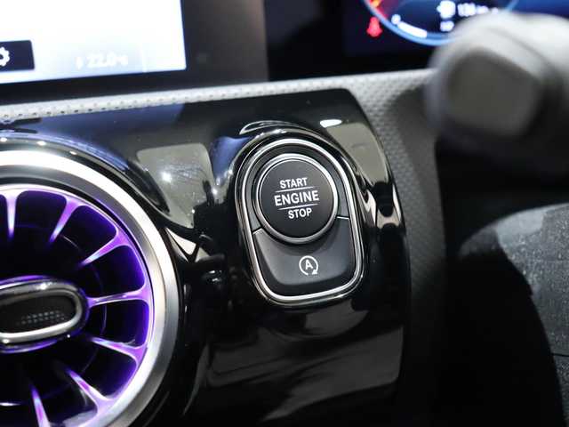 メルセデス・ベンツ Ｍ・ベンツ ＣＬＡ２００ｄ Sブレーク AMGライン 静岡県 2023(令5)年 0.9万km マウンテングレー フルラッピング　/1オーナー /サンルーフ /MBUXナビ TV BT USB /ACC LKA BSM /ハーフレザーシートヒーター /バックカメラ /自動パーキング /パワーバックドア /スマートキーX2 /アンビエントライト /置くだけ充電 /前後コーナーセンサー /LEDヘッドライト /パドルシフト /ETC2.0 /前後ドラレコ