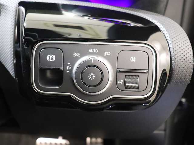 メルセデス・ベンツ Ｍ・ベンツ ＣＬＡ２００ｄ Sブレーク AMGライン 静岡県 2023(令5)年 0.9万km マウンテングレー フルラッピング　/1オーナー /サンルーフ /MBUXナビ TV BT USB /ACC LKA BSM /ハーフレザーシートヒーター /バックカメラ /自動パーキング /パワーバックドア /スマートキーX2 /アンビエントライト /置くだけ充電 /前後コーナーセンサー /LEDヘッドライト /パドルシフト /ETC2.0 /前後ドラレコ