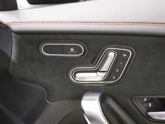 メルセデス・ベンツ Ｍ・ベンツ ＣＬＡ２００ｄ Sブレーク AMGライン 静岡県 2023(令5)年 0.9万km マウンテングレー フルラッピング　/1オーナー /サンルーフ /MBUXナビ TV BT USB /ACC LKA BSM /ハーフレザーシートヒーター /バックカメラ /自動パーキング /パワーバックドア /スマートキーX2 /アンビエントライト /置くだけ充電 /前後コーナーセンサー /LEDヘッドライト /パドルシフト /ETC2.0 /前後ドラレコ