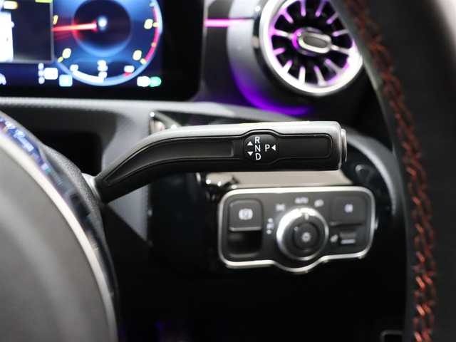メルセデス・ベンツ Ｍ・ベンツ ＣＬＡ２００ｄ Sブレーク AMGライン 静岡県 2023(令5)年 0.9万km マウンテングレー フルラッピング　/1オーナー /サンルーフ /MBUXナビ TV BT USB /ACC LKA BSM /ハーフレザーシートヒーター /バックカメラ /自動パーキング /パワーバックドア /スマートキーX2 /アンビエントライト /置くだけ充電 /前後コーナーセンサー /LEDヘッドライト /パドルシフト /ETC2.0 /前後ドラレコ