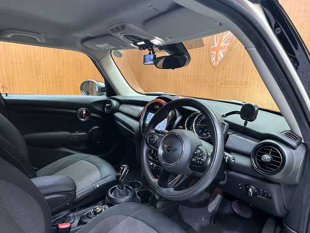 ＭＩＮＩ ミニ クーパー 千葉県 2020(令2)年 1万km ペッパー・ホワイト