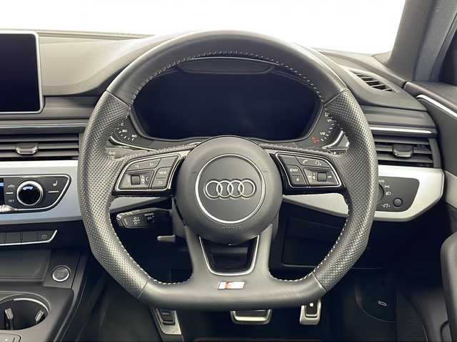 アウディ Ａ４ 45TFSIクワトロスポーツ 新潟県 2020(令2)年 5.2万km グレイシアホワイトメタリック Sライン/衝突軽減ブレーキ/レーダークルーズコントロール/純正ナビ/アラウンドビューモニター/フルセグTV/Bluetooth/DVD再生機能/ビルトインETC2.0/ドライブレコーダー/4WD/ハーフレザーシート/前席パワーシート/D席メモリシート/前席シートヒーター/パドルシフト/オートライト/LEDヘッドライト/オートブレーキホールド/前後コーナーセンサー/プッシュスタート/アイドリングストップ/純正フロアマット/保証書/取扱説明書