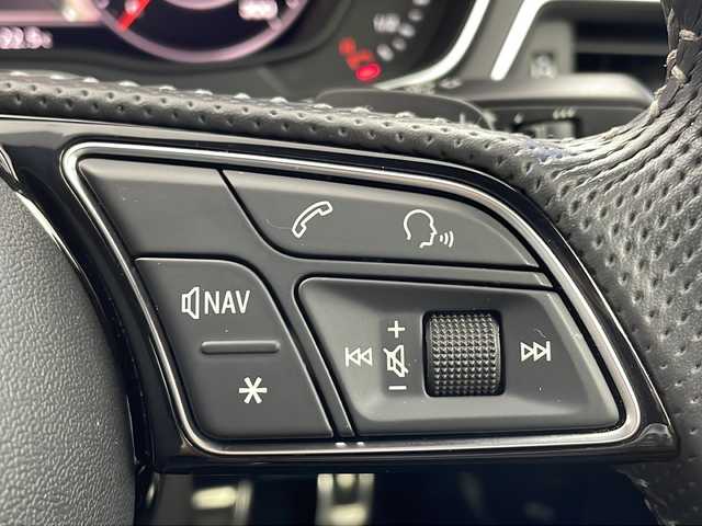 アウディ Ａ４ 45TFSIクワトロスポーツ 新潟県 2020(令2)年 5.2万km グレイシアホワイトメタリック Sライン/衝突軽減ブレーキ/レーダークルーズコントロール/純正ナビ/アラウンドビューモニター/フルセグTV/Bluetooth/DVD再生機能/ビルトインETC2.0/ドライブレコーダー/4WD/ハーフレザーシート/前席パワーシート/D席メモリシート/前席シートヒーター/パドルシフト/オートライト/LEDヘッドライト/オートブレーキホールド/前後コーナーセンサー/プッシュスタート/アイドリングストップ/純正フロアマット/保証書/取扱説明書