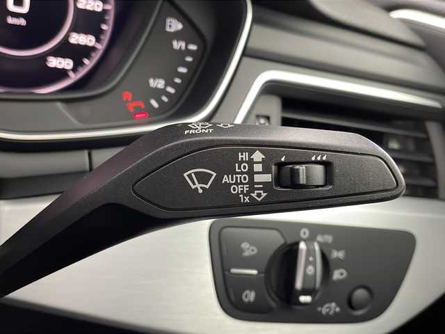 アウディ Ａ４ 45TFSIクワトロスポーツ 新潟県 2020(令2)年 5.2万km グレイシアホワイトメタリック Sライン/衝突軽減ブレーキ/レーダークルーズコントロール/純正ナビ/アラウンドビューモニター/フルセグTV/Bluetooth/DVD再生機能/ビルトインETC2.0/ドライブレコーダー/4WD/ハーフレザーシート/前席パワーシート/D席メモリシート/前席シートヒーター/パドルシフト/オートライト/LEDヘッドライト/オートブレーキホールド/前後コーナーセンサー/プッシュスタート/アイドリングストップ/純正フロアマット/保証書/取扱説明書