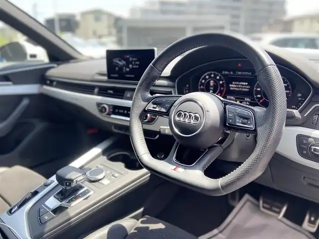 アウディ Ａ４ 45TFSIクワトロスポーツ 栃木県 2020(令2)年 5.2万km グレイシアホワイトメタリック マトリクスLEDパッケージ/バーチャルコックピット/アシスタンスパッケージ/ACC/全方位カメラ/純正ナビ/フルセグ /AppleCarPlay/パワーシート/シートヒーター/ハーフレザー/ETC/純正18インチAW/社外ドラレコ前後