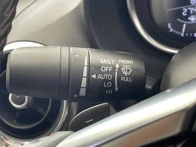 マツダ ロードスター S レザーパッケージ 滋賀県 2017(平29)年 2.8万km ソウルレッドプレミアムメタリック 純正ナビ/(CD/DVD/フルセグ/Bluetooth)/バックカメラ/レザーシート/シートヒーター/BSM/ETC/パドルシフト/リアスポイラー/ステアリングスイッチ/LEDヘッドライト/オートライト/スマートキー/プッシュスタート