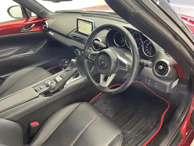 マツダ ロードスター S レザーパッケージ 滋賀県 2017(平29)年 2.8万km ソウルレッドプレミアムメタリック 純正ナビ/(CD/DVD/フルセグ/Bluetooth)/バックカメラ/レザーシート/シートヒーター/BSM/ETC/パドルシフト/リアスポイラー/ステアリングスイッチ/LEDヘッドライト/オートライト/スマートキー/プッシュスタート