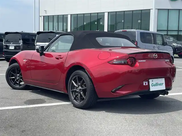 マツダ ロードスター S レザーパッケージ 奈良県 2017(平29)年 2.8万km ソウルレッドプレミアムメタリック 純正ナビ(フルセグTV/CD/DVD/AM・FM/BT/AUX)/バックカメラ/レザーシート/シートヒーター(D/N席)/ETC/BSM(ブラインドスポットモニタリングシステム)/LDWS(レーンディパーチャーウォーニングシステム)/RCTA(リアクロストラフィックアラート)/パドルシフト/リアスポイラー/ステアリングスイッチ/LEDヘッドライト/純正16インチアルミホイール/純正フロアマット/オートライト/スマートキー/プッシュスタート