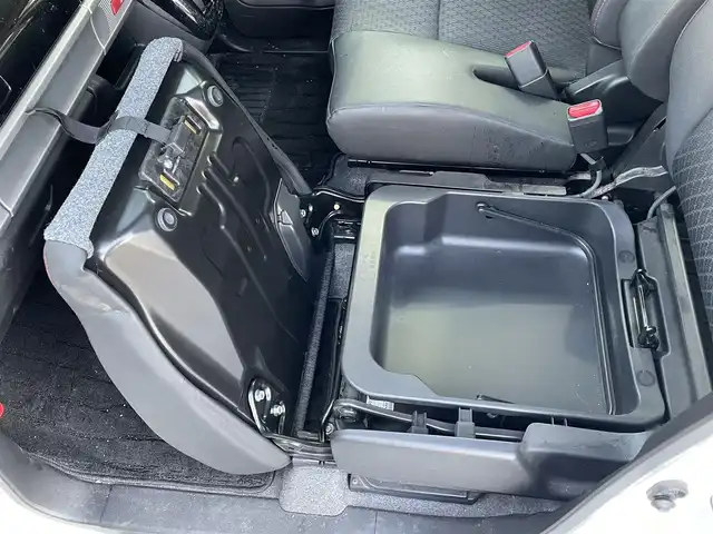 マツダ フレアワゴン カスタムスタイル ハイブリッド XS 埼玉県 2018(平30)年 13.4万km ピュアホワイトP (株)IDOMが運営する【じしゃロン川越店】の自社ローン専用車両になります。/こちらは現金またはオートローンご利用時の価格です。/自社ローンご希望の方は別途その旨お申付け下さい/社外ＳＤナビ　/バックカメラ　/ワンセグＴＶ　/両側パワースライドドア　/車線逸脱防止　/衝突安全軽減ブレーキ　/ウインカミラー　/フォグランプ　/オートライト　/ウインカミラー　/ドアバイザー　/スマートキー