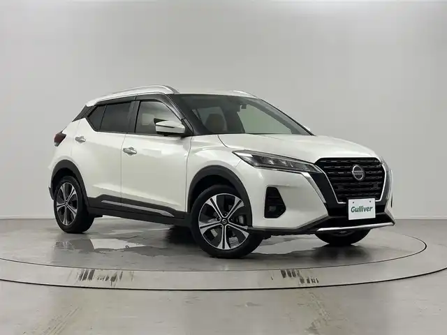 日産 キックス X ツートーンインテリアED 埼玉県 2022(令4)年 4.1万km ブリリアントホワイトパール プロパイロット/衝突軽減ブレーキ/横滑り防止措置/純正LEDヘッドライト/純正アルミホイール/純正フロアマット/アイドリングストップ/レーンチェンジアシスト/全方位カメラ/前席シートヒーター/トノカバー/ウインカーミラー/ドライブモード/EVモード/オートブレーキホールド