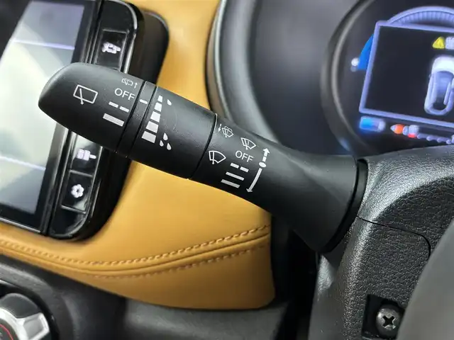 日産 キックス X ツートーンインテリアED 埼玉県 2022(令4)年 4.1万km ブリリアントホワイトパール プロパイロット/衝突軽減ブレーキ/横滑り防止措置/純正LEDヘッドライト/純正アルミホイール/純正フロアマット/アイドリングストップ/レーンチェンジアシスト/全方位カメラ/前席シートヒーター/トノカバー/ウインカーミラー/ドライブモード/EVモード/オートブレーキホールド