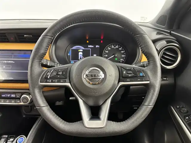 日産 キックス X ツートーンインテリアED 埼玉県 2022(令4)年 4.1万km ブリリアントホワイトパール プロパイロット/衝突軽減ブレーキ/横滑り防止措置/純正LEDヘッドライト/純正アルミホイール/純正フロアマット/アイドリングストップ/レーンチェンジアシスト/全方位カメラ/前席シートヒーター/トノカバー/ウインカーミラー/ドライブモード/EVモード/オートブレーキホールド