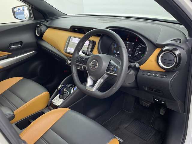 日産 キックス X ツートーンインテリアED 栃木県 2022(令4)年 4.1万km ブリリアントホワイトパール プロパイロット/衝突軽減ブレーキ/横滑り防止措置/純正LEDヘッドライト/純正アルミホイール/純正フロアマット/アイドリングストップ/レーンチェンジアシスト/全方位カメラ/前席シートヒーター/トノカバー/ウインカーミラー/ドライブモード/EVモード/オートブレーキホールド