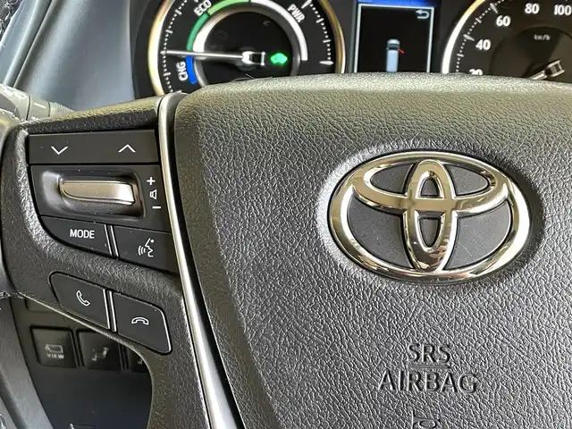 トヨタ アルファードハイブリット エグゼクティブ ラウンジ 岩手県 2021(令3)年 2.4万km ホワイトパールクリスタルシャイン ４WD/電動サイドステップ/ツインムーンルーフ/パノラミックビューモニター/インテリジェントパーキングアシスト/JBLプレミアムサウンドシステム/プレミアムナッパ本革シート/13.3インチリヤエンターテインメントシステム/置くだけ充電/デジタルインナーミラー/三眼LEDヘッドランプ/AC100V1500Wアクセサリーコンセント/パワーバックドア/両側パワースライドドア/エグゼグティブラウンジシート/トヨタセーフティセンス/プリクラッシュセーフティ/レーダークルーズコントロール/レーントレーシングアシスト/アダプティブハイビームシステム/クリアランスソナー/RCTA・BSM/パワーシート/シートヒーター/シートベンチレーション/ステアリングヒーター/10.5インチT-ConnectSDナビ/(フルセグTV・CD・DVD・Blu-rayDisc・Bluetooth・ミラキャスト・AppleCarPlay・AndroidAuto)/ETC2.0/ドライブレコーダー/純正１７インチアルミホイール