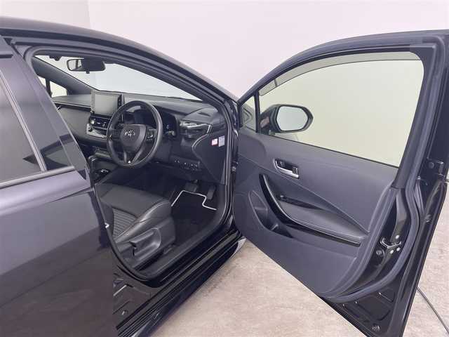 トヨタ カローラツーリング ハイブリッド ダブルバイビー 大分県 2020(令2)年 3.1万km スパークリングブラックパールクリスタルシャイン 純正ディスプレイオーディオナビ/（ＣＤ／ＤＶＤ／ＵＳＢ／ＢＴ／フルセグＴＶ/Ｍｉｒａｃａｓｔ）/バックカメラ/ビルトインＥＴＣ/ＴｏｙｏｔａＳａｆｅｔｙＳｅｎｓｅ/・プリクラッシュセーフティ/・レーントレーシングアシスト/・レーダークルーズコントロール/・オートマチックハイビーム/・ロードサインアシスト/車両接近通報装置/ワンオーナー/ドラレコ360°/前席シートヒーター/ステアリングヒーター/オートブレーキホールド/AC100Ｖ/ヘッドライトレベライザー/ステアリングリモコン/スペアキー1本