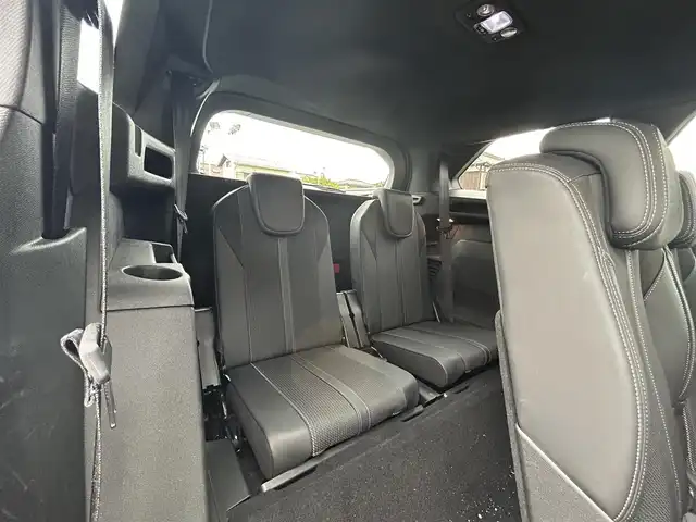 プジョー プジョー ５００８ GT ブルーHDi 東京都 2023(令5)年 1.8万km BLANC NACRE ディスプレイオーディオ/レーンキープアシスト/アダプティブクルーズコントロール/ブランドスポットモニター/コーナーセンサー/バックカメラ/ナイトビジョン/オートライト/インテリジェントハイビーム/アクティブセーフティブレーキ/横滑り防止装置/盗難防止装置/衝突被害軽減システム/スペアキー1本/ETC/取扱説明書/保証書