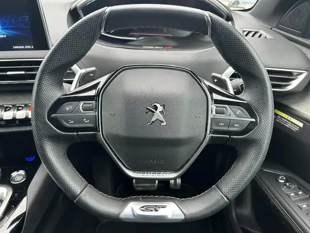 プジョー プジョー ５００８ GT ブルーHDi 東京都 2023(令5)年 1.8万km BLANC NACRE ディスプレイオーディオ/レーンキープアシスト/アダプティブクルーズコントロール/ブランドスポットモニター/コーナーセンサー/バックカメラ/ナイトビジョン/オートライト/インテリジェントハイビーム/アクティブセーフティブレーキ/横滑り防止装置/盗難防止装置/衝突被害軽減システム/スペアキー1本/ETC/取扱説明書/保証書