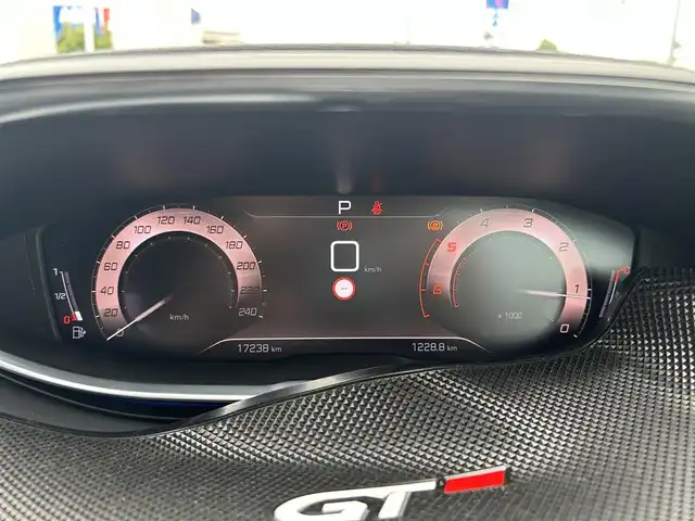 プジョー プジョー ５００８ GT ブルーHDi 東京都 2023(令5)年 1.8万km BLANC NACRE ディスプレイオーディオ/レーンキープアシスト/アダプティブクルーズコントロール/ブランドスポットモニター/コーナーセンサー/バックカメラ/ナイトビジョン/オートライト/インテリジェントハイビーム/アクティブセーフティブレーキ/横滑り防止装置/盗難防止装置/衝突被害軽減システム/スペアキー1本/ETC/取扱説明書/保証書