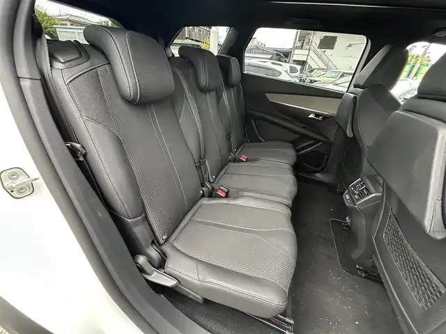 プジョー プジョー ５００８ GT ブルーHDi 東京都 2023(令5)年 1.8万km BLANC NACRE ディスプレイオーディオ/レーンキープアシスト/アダプティブクルーズコントロール/ブランドスポットモニター/コーナーセンサー/バックカメラ/ナイトビジョン/オートライト/インテリジェントハイビーム/アクティブセーフティブレーキ/横滑り防止装置/盗難防止装置/衝突被害軽減システム/スペアキー1本/ETC/取扱説明書/保証書