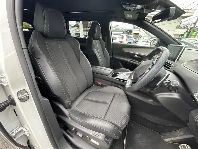 プジョー プジョー ５００８ GT ブルーHDi 東京都 2023(令5)年 1.8万km BLANC NACRE ディスプレイオーディオ/レーンキープアシスト/アダプティブクルーズコントロール/ブランドスポットモニター/コーナーセンサー/バックカメラ/ナイトビジョン/オートライト/インテリジェントハイビーム/アクティブセーフティブレーキ/横滑り防止装置/盗難防止装置/衝突被害軽減システム/スペアキー1本/ETC/取扱説明書/保証書