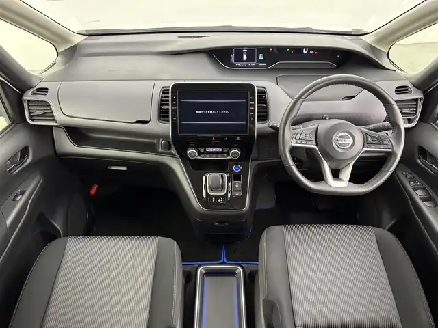 日産 セレナ e－パワー ハイウェイスター V 福岡県 2021(令3)年 2.7万km ブリリアントホワイトパール 2トーン 純正１０型ナビ／フルセグＴＶ　/バックカメラ　/プロパイロット　/コーナーセンサー　/エマージェンシーブレーキ　/レーンキープ　/ブラインドスポットモニター　/両側電動スライドドア　/Ｗエアコン　/純正１６インチＡＷ/ＬＥＤヘッドライト