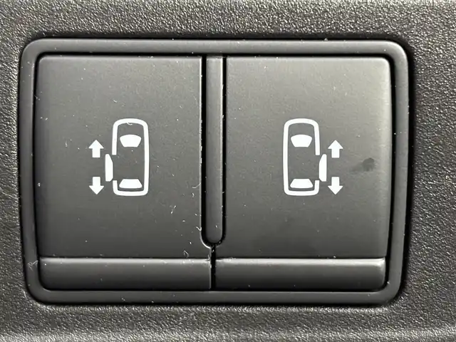 日産 セレナ e－パワー ハイウェイスター V 福岡県 2021(令3)年 2.7万km ブリリアントホワイトパール 2トーン 純正１０型ナビ／フルセグＴＶ　/バックカメラ　/プロパイロット　/コーナーセンサー　/エマージェンシーブレーキ　/レーンキープ　/ブラインドスポットモニター　/両側電動スライドドア　/Ｗエアコン　/純正１６インチＡＷ/ＬＥＤヘッドライト