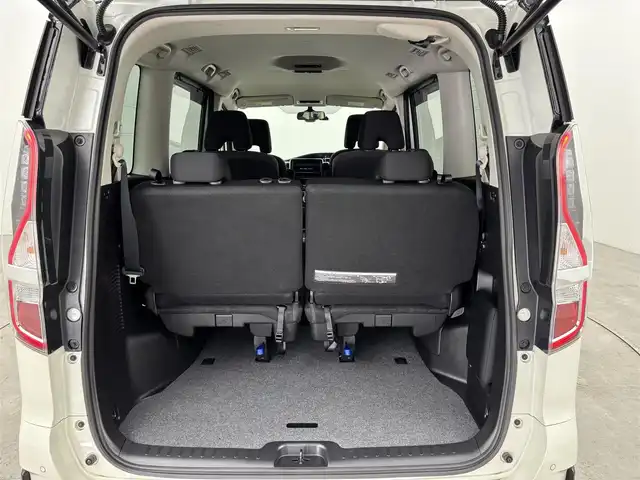 日産 セレナ e－パワー ハイウェイスター V 福岡県 2021(令3)年 2.7万km ブリリアントホワイトパール 2トーン 純正１０型ナビ／フルセグＴＶ　/バックカメラ　/プロパイロット　/コーナーセンサー　/エマージェンシーブレーキ　/レーンキープ　/ブラインドスポットモニター　/両側電動スライドドア　/Ｗエアコン　/純正１６インチＡＷ/ＬＥＤヘッドライト