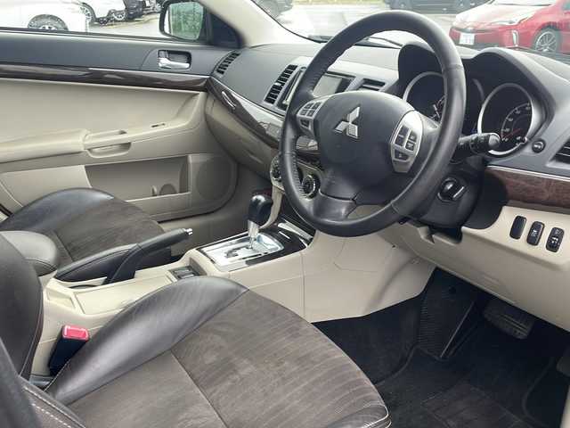 三菱 ギャラン フォルティス スーパーエクシード 道東・釧路十勝 2011(平23)年 6.9万km アメジストブラック ・2WD/4WD切替/・社外SDナビ/【FM/AM.SD.CD/DVD.フルセグ.BT】/・バックカメラ/・クルーズコントロール/・社外AW付冬タイヤ【205/60R16 5ミリ　2018年製】積込/・社外エンジンスターター/・ETC/・革巻きステアリング/・ステアリングスイッチ/・ハロゲンライト/・ヘッドライトレベライザー/・横滑り防止/・MTモード付AT/・電格ミラー