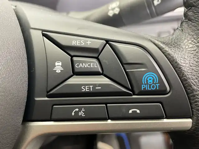 日産 セレナ e－パワー ハイウェイスター V 栃木県 2020(令2)年 5.3万km インペリアルアンバーP 純正メモリナビ/（CD/DVD/フルセグTV/Bluetooth/SD）/全方位カメラ/プロパイロット/コーナーセンサー/ビルトインETC/前方ドライブレコーダー/両側パワースライドドア/禁煙車/デジタルインナーミラー/オートライト/LEDヘッドライト/横滑り防止装置/スマートキー/プッシュスタート/ステアリングスイッチ/革巻きステアリング/ウィンカーミラー/純正16インチアルミホイール/純正フロアマット