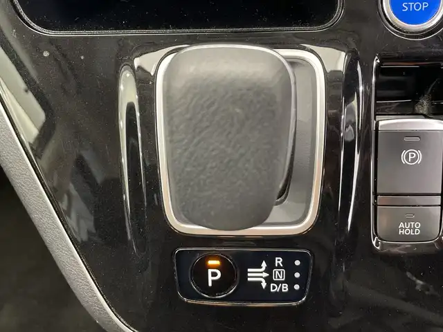 日産 セレナ e－パワー ハイウェイスター V 栃木県 2020(令2)年 5.3万km インペリアルアンバーP 純正メモリナビ/（CD/DVD/フルセグTV/Bluetooth/SD）/全方位カメラ/プロパイロット/コーナーセンサー/ビルトインETC/前方ドライブレコーダー/両側パワースライドドア/禁煙車/デジタルインナーミラー/オートライト/LEDヘッドライト/横滑り防止装置/スマートキー/プッシュスタート/ステアリングスイッチ/革巻きステアリング/ウィンカーミラー/純正16インチアルミホイール/純正フロアマット